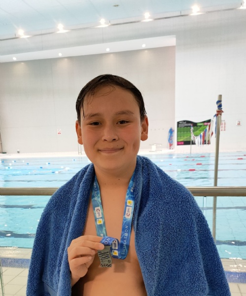 Thomas participated in the Swimathon 2023 to raise money for Cancer Research UK & Marie Curie charities.